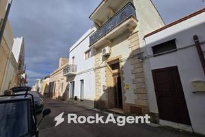 Casa indipendente di 148 m² con più di 5 locali a 