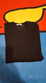 maglione ragazzo di colore nero 