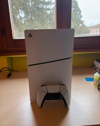 Ps5 digital con 5 giochi dentro