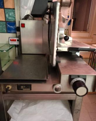 Affettatrice professionale per carni