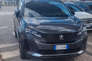 PEUGEOT 3008 – Unico Proprietario