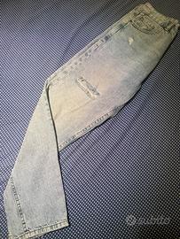 Jeans donna con strappi