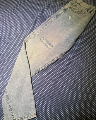 Jeans donna con strappi