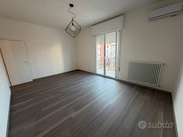 Appartamento di 110 m² con 4 locali e box auto a O