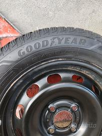 4 gomme da neve con cerchio 195/60 R15 88T