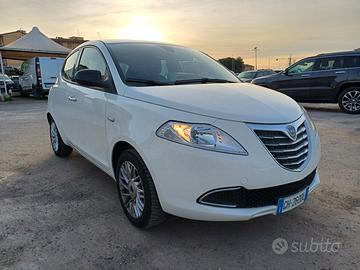 LANCIA YPSILON GOLD 1.2 BENZ ( ADATTA Neopatentati