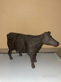 SCULTURA BOVINO IN GHISA