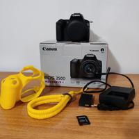 Fotocamera Canon eos 250D perfetta