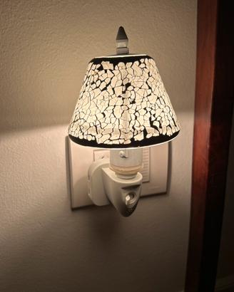 Lampada da comodino / luce di cortesia