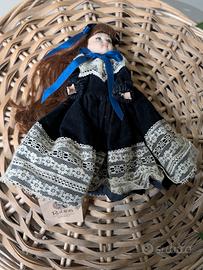 Bambola di porcellana da collezione Rubina 