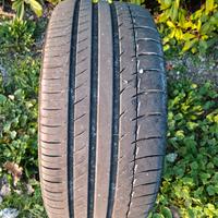 4 pneumatici  estivi PARI AL NUOVO 275/45 R2