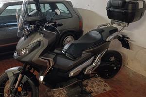 HONDA X-ADV 750 DCT