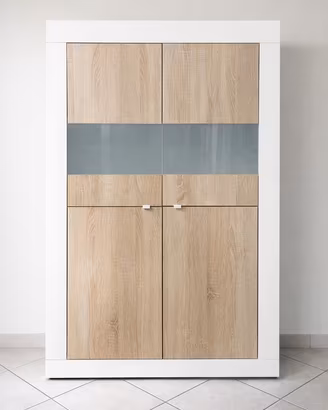 Credenza moderna bianca e rovere con inserti vetro