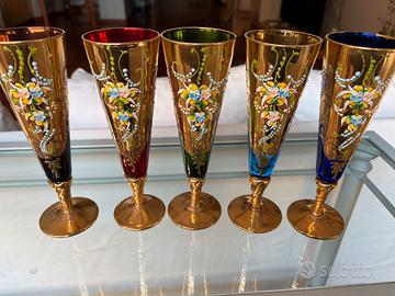 Set 5 calici veneziani con oro e smalti a rilievo
