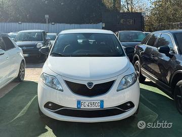 Lancia Ypsilon 2016 GPL di serie