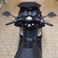 VENDITO SCOOTER TMAX YAMAHA