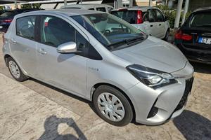 TOYOTA Yaris 1.5 Hybrid 5 porte Cool hat chback