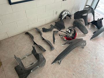 Carene burgman 125-200 2015