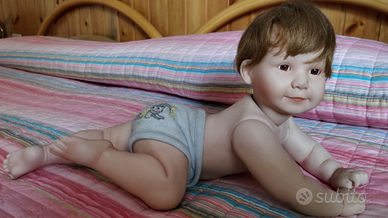 Bambola in porcellana The Ashton-Drake Gallery