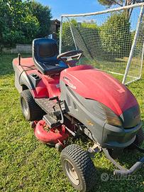 Trattorino rasaerba Castelgarden XHT 240 4WD – 102