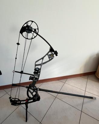 Arco Compound Kinetic completo di accessori