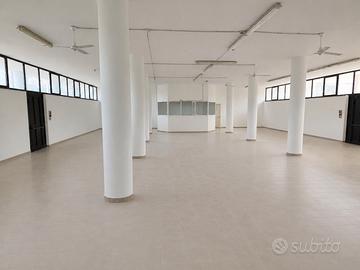 Capannone industriale/commerciale di 1.200 mq