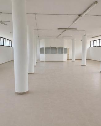 Capannone industriale/commerciale di 1.200 mq