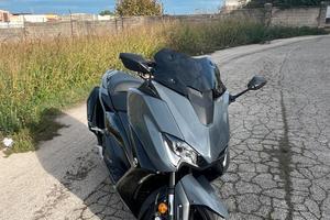 Tmax 560 TECH MAX 2021/DA VETRINA