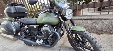 Moto Guzzi V7 Stone