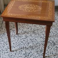 Tavolino con carillon