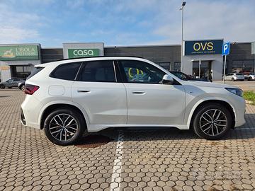 BMX X1 sdrive 18i MSport - Premium