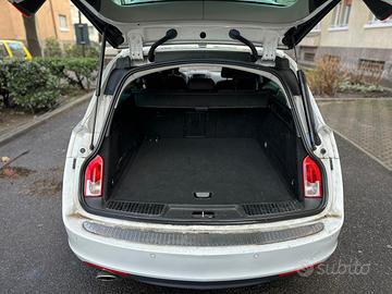 Opel insigna modello cosmo