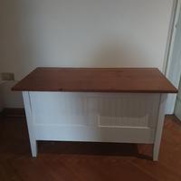 Cassapanca contenitore marrone e bianco