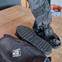 scarpe anti pioggia per moto