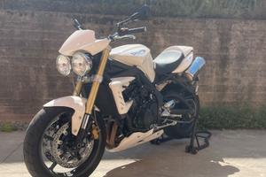 Triumph Street Triple LIMITED - 2010
