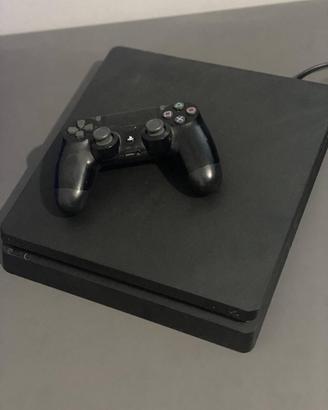 Play station 4  slim 1TB