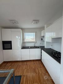 Cucina completa + elettrodomestici