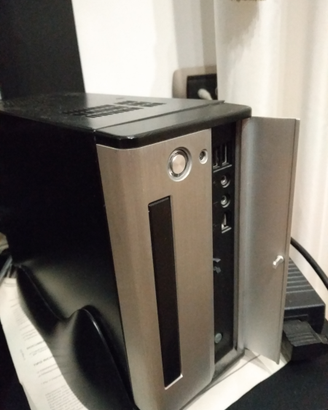 Mini PC server silenzioso