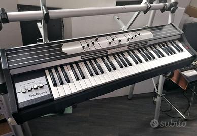 Elka Rhapsody 610 String machine