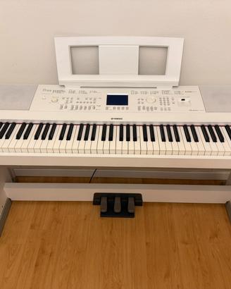 Pianoforte Yamaha DGX bianco 88 tasti 2025