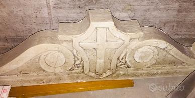 Architrave camino antica