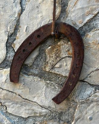 Antiquariato siciliano ferri di cavallo