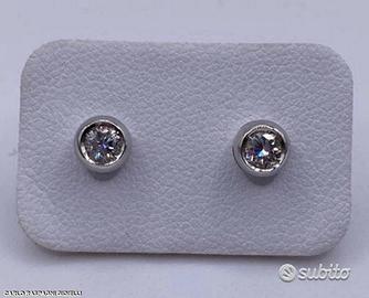 ORECCHINI PUNTO LUCE ORO 18kt. DIAMANTI NATURALI