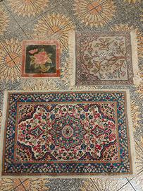 Set di tre tappeti di piccole dimensioni