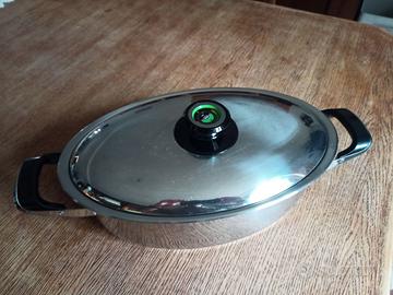 Pentola Ovale AMC con coperchio e griglia vapore