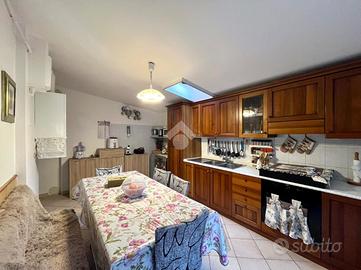 CASA DI CORTE A SAN LEO