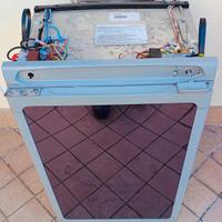 Frigorifero trivalente Thetford 85L da riparare 