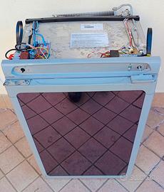 Frigorifero trivalente Thetford 85L da riparare 
