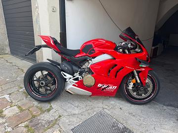 Ducati panigale v4