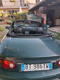 mazda mx5 auto storica da quedt snno .verde ingles